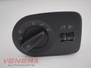 Usados Interruptor de luz Seat Ibiza IV SC (6J1) 1.4 16V Precio € 34,99 Norma de margen ofrecido por Venema Autoparts