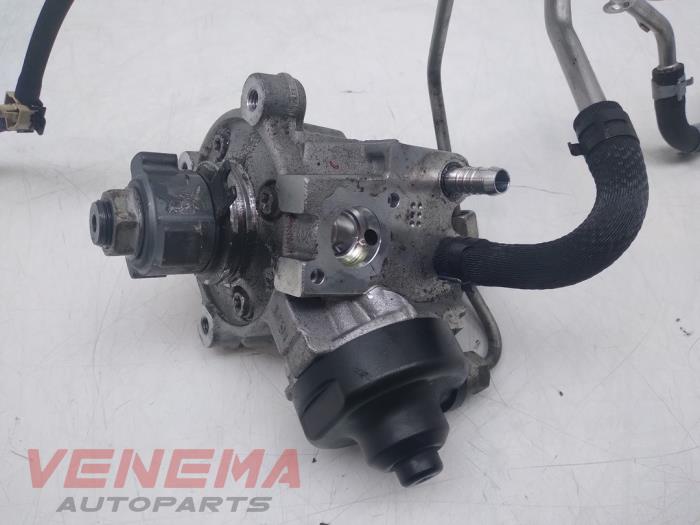 Usagé Pompe haute pression Volkswagen Tiguan (AD1) 2.0 TDI 16V BlueMotion Techn.SCR 4Motion Prix € 299,99 Règlement à la marge proposé par Venema Autoparts