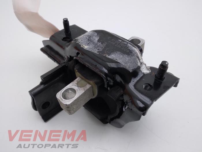 Gearbox mount from a Seat Ibiza IV SC (6J1) 1.4 16V 2014