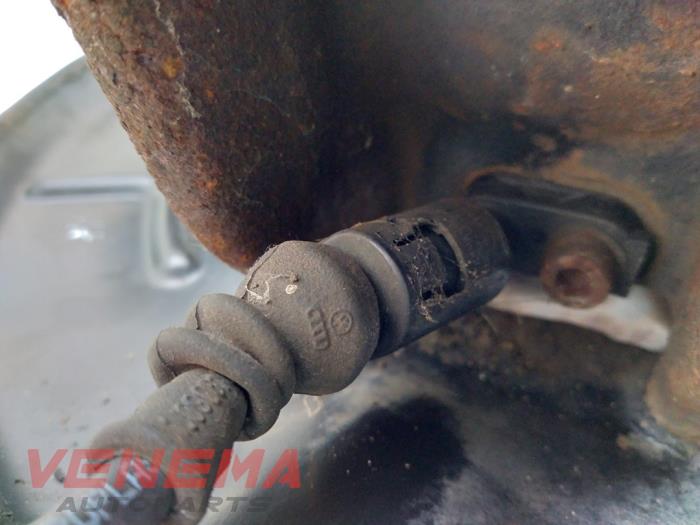Knuckle, front right from a Seat Ibiza IV SC (6J1) 1.4 16V 2014