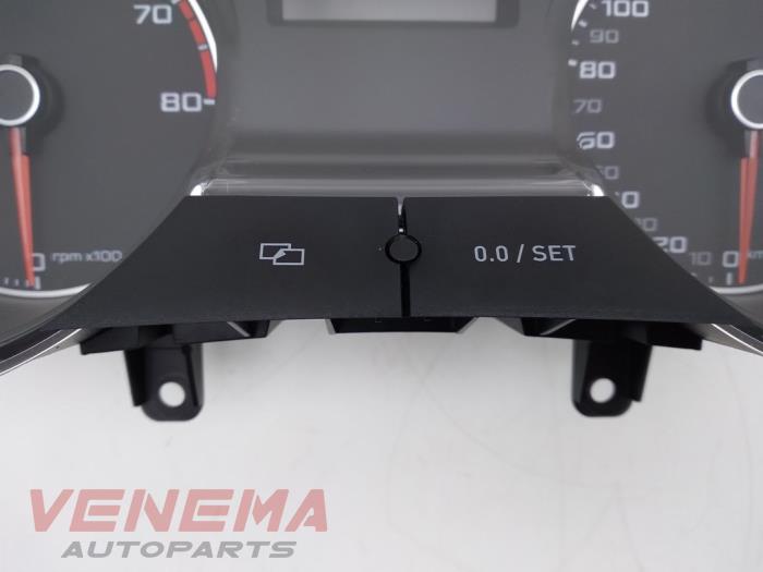 Cuentakilómetros de un Seat Ibiza IV SC (6J1) 1.4 16V 2014