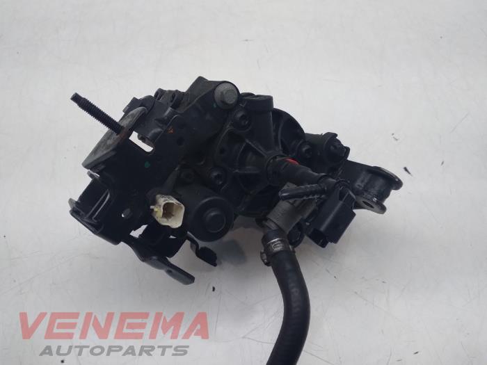 High pressure pump from a Renault Megane IV Grand Coupe (RFBL) 1.5 Energy dCi 110