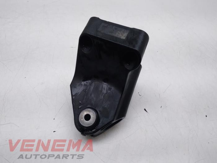Used Engine mount Mercedes E Estate (S213) E-200d 2.0 Turbo 16V Price € 39,99 Margin scheme offered by Venema Autoparts