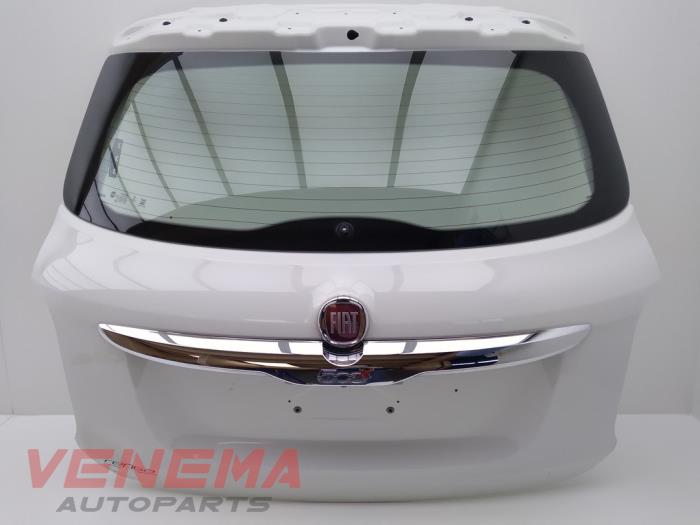 Używane Tylna klapa Fiat 500X (334) 1.4 Multi Air 16V 4x4 Cena € 299,99 Procedura marży oferowane przez Venema Autoparts