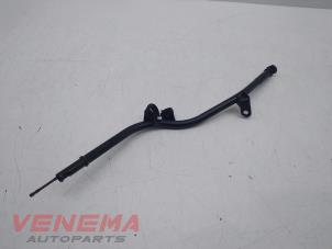 Used Oil dipstick BMW 3 serie Touring (F31) 318d 2.0 16V Price € 14,99 Margin scheme offered by Venema Autoparts