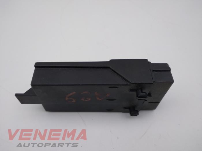 Seat heating module from a BMW 1 serie (F20) 116i 1.6 16V 2014