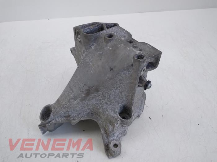 Used Engine mount Volkswagen Polo VI (AW1) 1.0 TSI 12V Price € 14,99 Margin scheme offered by Venema Autoparts
