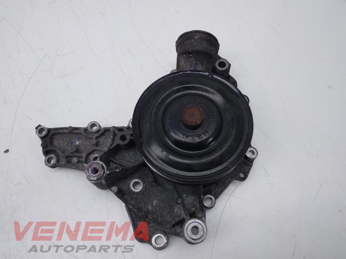 Begagnade Vattenpump Mercedes ML II (164/4JG) 3.5 350 4-Matic V6 24V Pris € 59,99 Marginaltabell erbjuds av Venema Autoparts