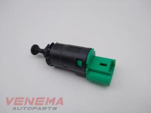 Used Brake light switch Citroen C4 Picasso (UD/UE/UF) 1.6 16V VTi 120 Price € 9,99 Margin scheme offered by Venema Autoparts