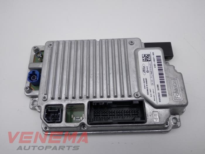 Usagé Module navigation Ford Fiesta 7 1.0 EcoBoost 12V 100 Prix € 199,99 Règlement à la marge proposé par Venema Autoparts