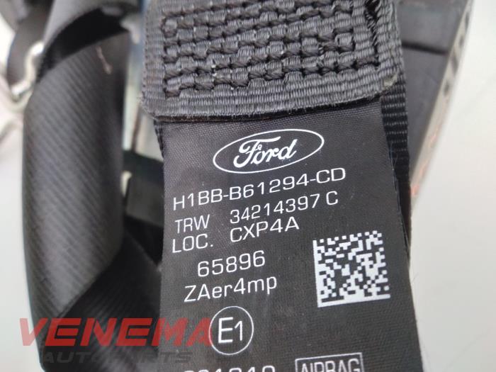 Front seatbelt, right from a Ford Fiesta 7 1.0 EcoBoost 12V 100 2017