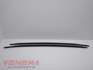 Usados Juego de riel de techo BMW X5 (E70) xDrive 35d 3.0 24V Precio € 299,99 Norma de margen ofrecido por Venema Autoparts