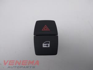 Used Panic lighting switch BMW 1 serie (F20) 116d 1.5 12V TwinPower Price € 9,99 Margin scheme offered by Venema Autoparts