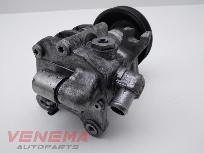 Power steering pump BMW X5 xDrive 35d 3.0 24V 32416781008 M57D30