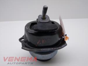 Engine mount from a BMW X5 (E70) xDrive 35d 3.0 24V 2009