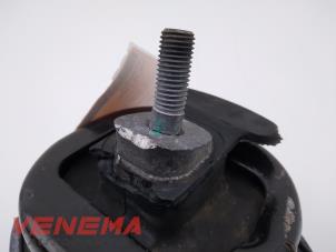 Engine mount from a BMW X5 (E70) xDrive 35d 3.0 24V 2009