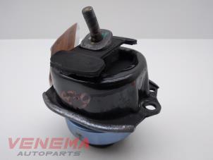 Engine mount from a BMW X5 (E70) xDrive 35d 3.0 24V 2009