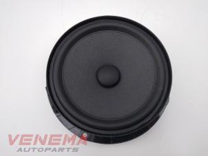 Used Speaker Skoda Fabia III (NJ3) 1.0 12V Price € 14,99 Margin scheme offered by Venema Autoparts