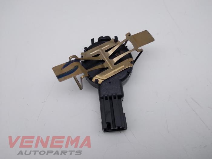 Begagnade Regnsensor Citroen C4 Cactus (0B/0P) 1.2 PureTech 82 12V Pris € 29,99 Marginaltabell erbjuds av Venema Autoparts
