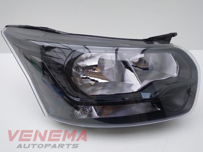 Headlight, right from a Ford Transit 2.0 TDCi 16V Eco Blue 130 2019