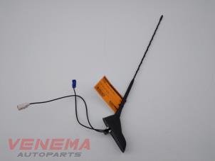 Usagé Antenne Citroen C4 Cactus (0B/0P) 1.2 PureTech 82 12V Prix € 34,99 Règlement à la marge proposé par Venema Autoparts