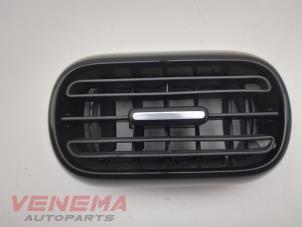 Used Dashboard vent Citroen C4 Cactus (0B/0P) 1.2 PureTech 82 12V Price € 24,99 Margin scheme offered by Venema Autoparts