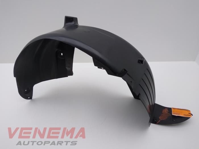 Używane Nadkole Citroen C4 Cactus (0B/0P) 1.2 PureTech 82 12V Cena € 29,99 Procedura marży oferowane przez Venema Autoparts