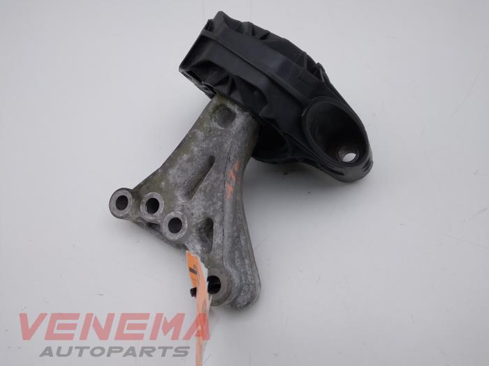 Used Engine mount Citroen C4 Cactus (0B/0P) 1.2 PureTech 82 12V Price € 14,99 Margin scheme offered by Venema Autoparts