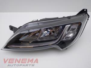 Używane Reflektor lewy Peugeot Boxer (U9) 2.0 BlueHDi 130 Cena € 199,99 Procedura marży oferowane przez Venema Autoparts