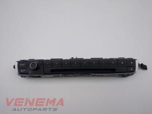 Used Radio control panel BMW 1 serie (F20) 116i 1.5 12V Price € 24,99 Margin scheme offered by Venema Autoparts
