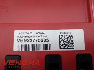 Stromverteiler van een BMW 1 serie (F20) 116i 1.5 12V 2018