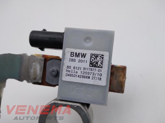 Battery sensor from a BMW 1 serie (F20) 116i 1.5 12V 2018