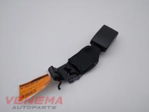 Used Rear seatbelt buckle, left BMW 1 serie (F20) 116i 1.5 12V Price € 14,99 Margin scheme offered by Venema Autoparts