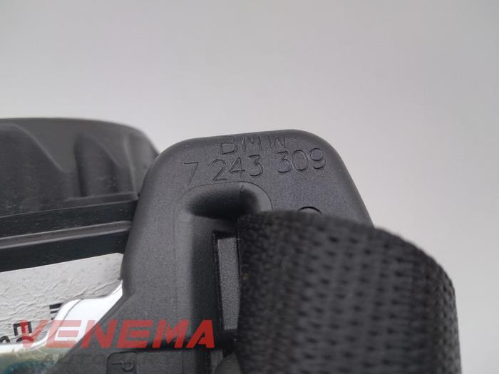 Rear seatbelt, left from a BMW 1 serie (F20) 116i 1.5 12V 2018