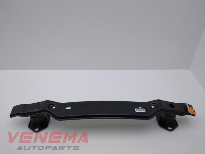 Rear bumper frame from a BMW 1 serie (F20) 116i 1.5 12V 2018