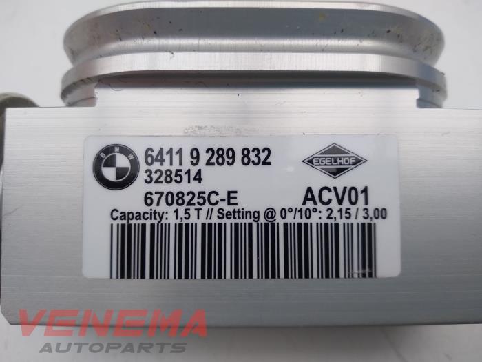 AC expansion valve from a BMW 1 serie (F20) 116i 1.5 12V 2018