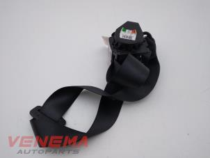 Used Rear seatbelt, left BMW 1 serie (F21) 118i 1.5 TwinPower 12V Price € 29,99 Margin scheme offered by Venema Autoparts