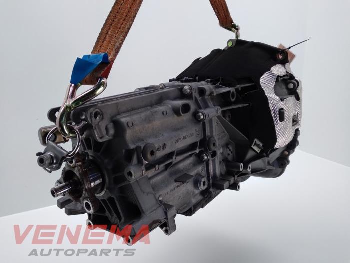 Getriebe van een BMW 1 serie (F21) 118i 1.5 TwinPower 12V 2016