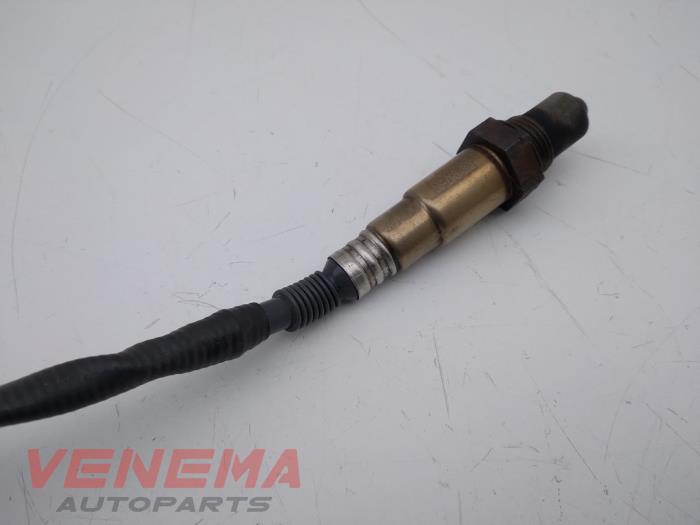 Lambda probe from a BMW 1 serie (F21) 118i 1.5 TwinPower 12V 2016
