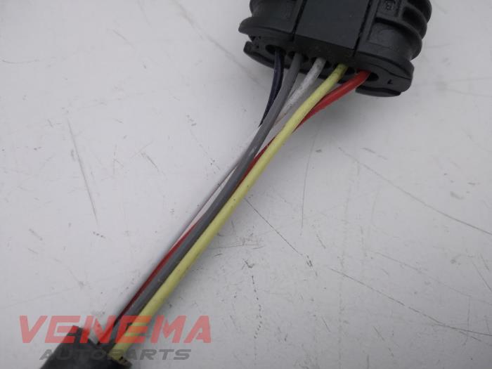 Lambda probe from a BMW 1 serie (F21) 118i 1.5 TwinPower 12V 2016