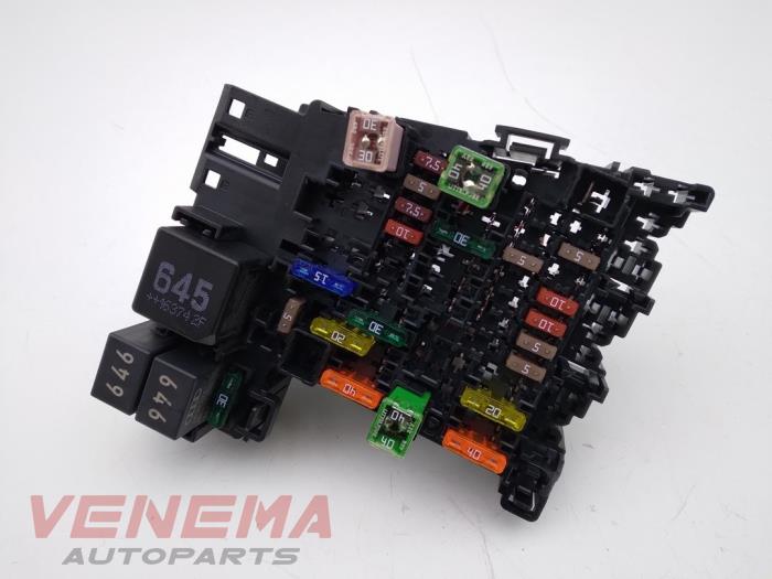 Fuse box from a Seat Leon ST (5FF) 1.4 TSI 16V 2017