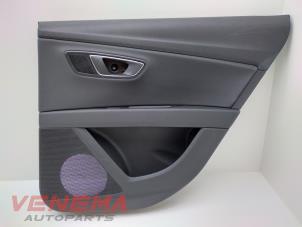 Używane Tapicerka drzwi prawych tylnych wersja 4-drzwiowa Seat Leon ST (5FF) 1.4 TSI 16V Cena € 39,99 Procedura marży oferowane przez Venema Autoparts