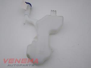 Used Front windscreen washer reservoir Ford Fiesta 7 1.1 Ti-VCT 12V 85 Price € 19,99 Margin scheme offered by Venema Autoparts