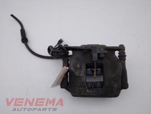 Used Front brake calliper, right Mercedes A (W176) 1.6 A-180 16V Price € 39,99 Margin scheme offered by Venema Autoparts