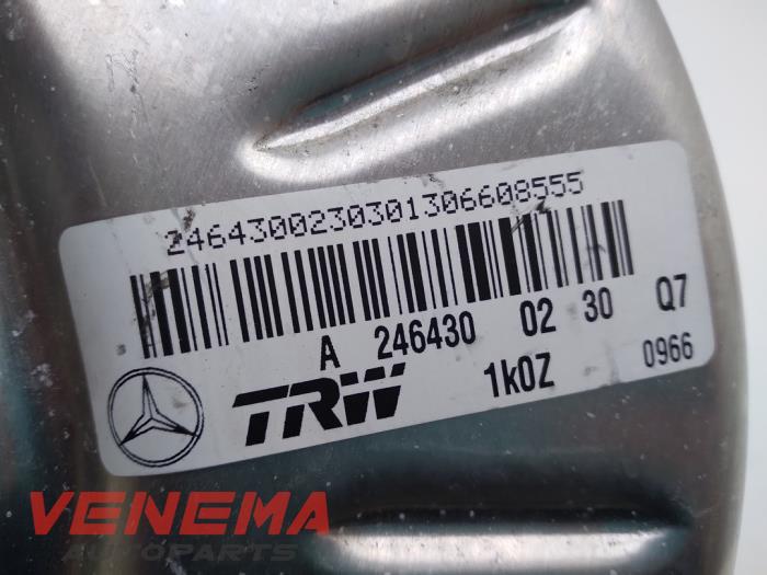 Assistant de freinage d'un Mercedes-Benz A (W176) 1.6 A-180 16V 2014