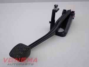 Used Brake pedal Mercedes A (W176) 1.6 A-180 16V Price € 29,99 Margin scheme offered by Venema Autoparts
