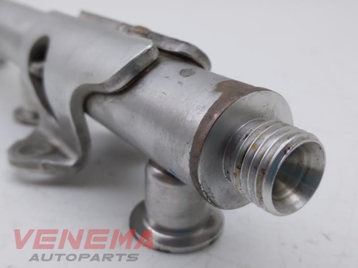 Fuel injector nozzle Seat Leon ST 1.4 TSI 16V 04E133320D 04E100034E VWAG