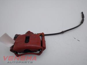 Used Front brake calliper, left Seat Leon ST (5FF) 1.4 TSI 16V Price € 29,99 Margin scheme offered by Venema Autoparts