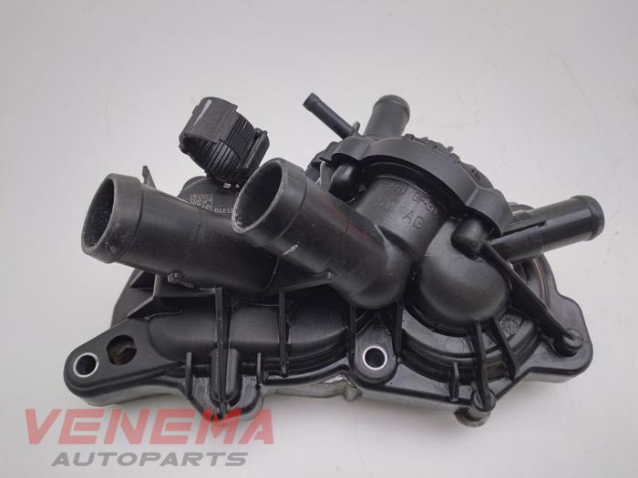Begagnade Vattenpump Seat Leon ST (5FF) 1.4 TSI 16V Pris € 39,99 Marginaltabell erbjuds av Venema Autoparts