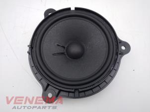 Used Speaker Renault Megane IV (RFBB) 1.3 TCe 115 16V Price € 19,99 Margin scheme offered by Venema Autoparts